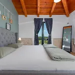 Noa Zadarvillas *