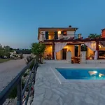 Noa Zadarvillas