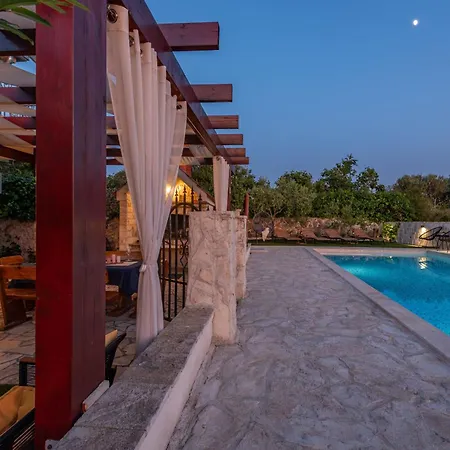 Noa Zadarvillas * Ζαντάρ