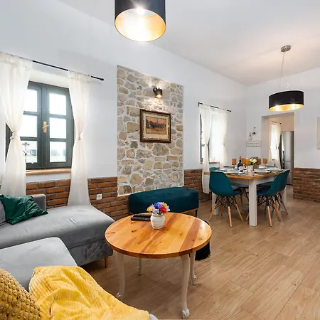 Noa Zadarvillas Vila