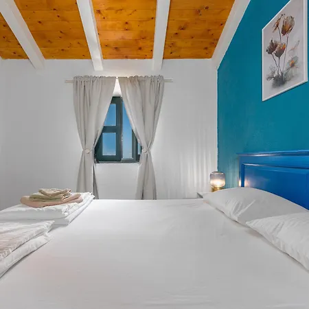 Noa Zadarvillas Vila *